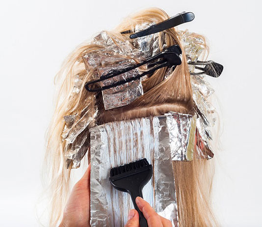 Zdrowe i piękne włosy dzięki odpowiednim kosmetykom