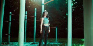 Jakie jeansy dla grubych nóg?