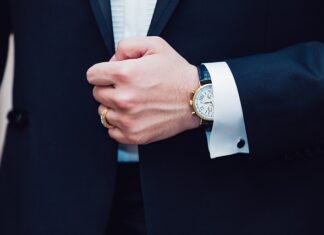 Czym się różni smoking od garnituru?